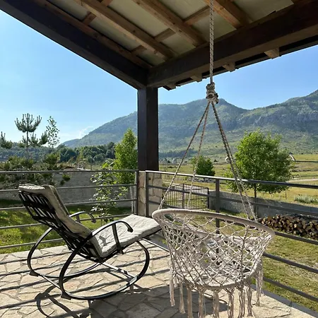 Сasa de vacaciones House Korita *